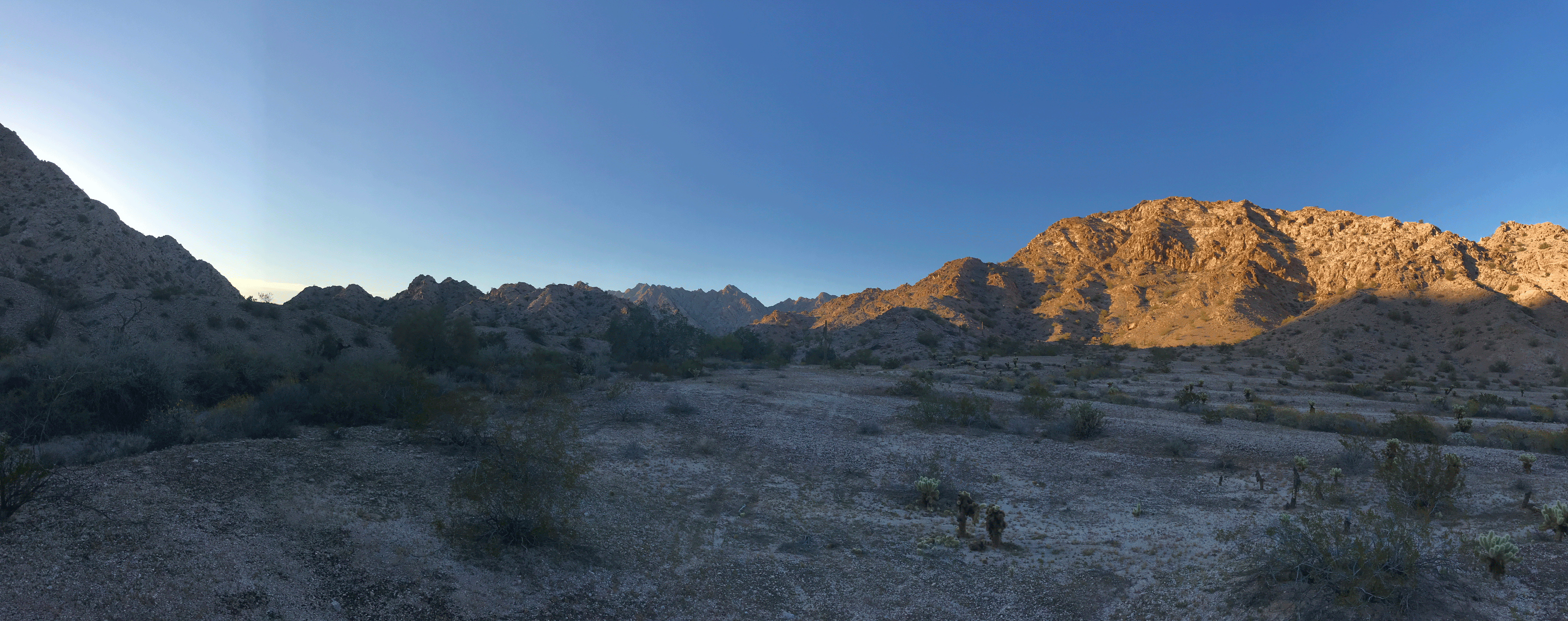 20190319 180522-panorama-Tinajas-Altas-Mountains-01
